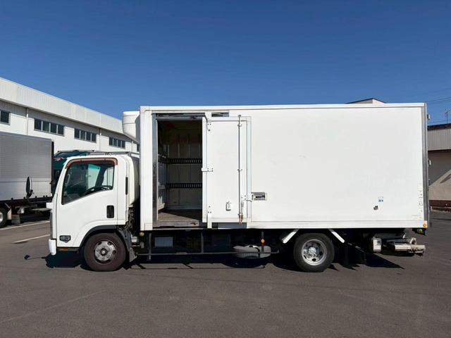 Isuzu ELF 2014